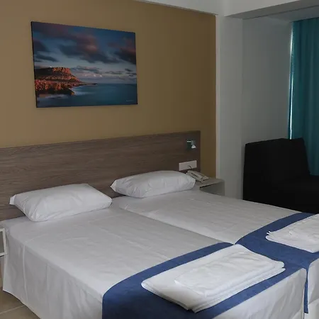 Sunny Blue Hotel 3*